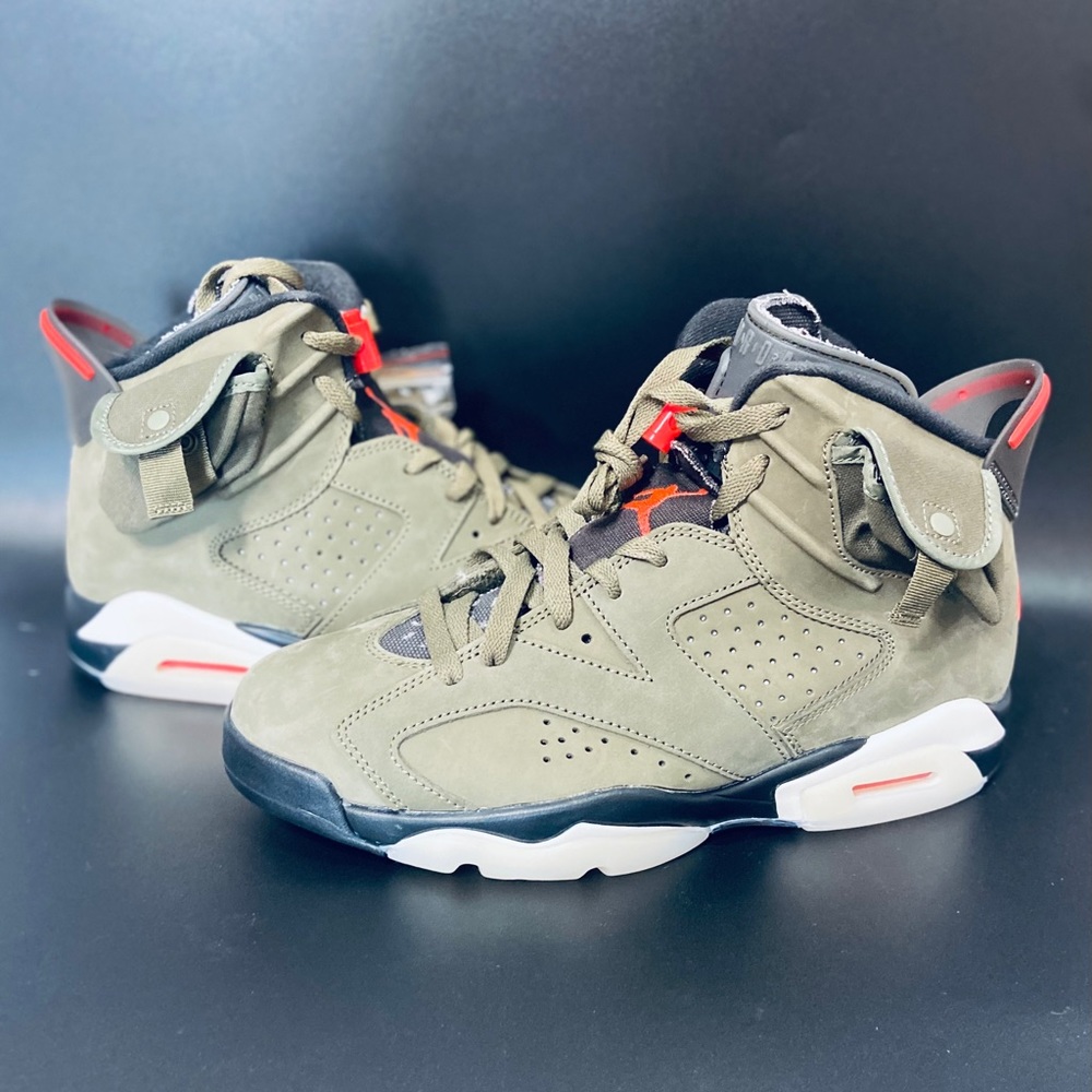 Travis Scott Jordan 6.  Size 10 DS